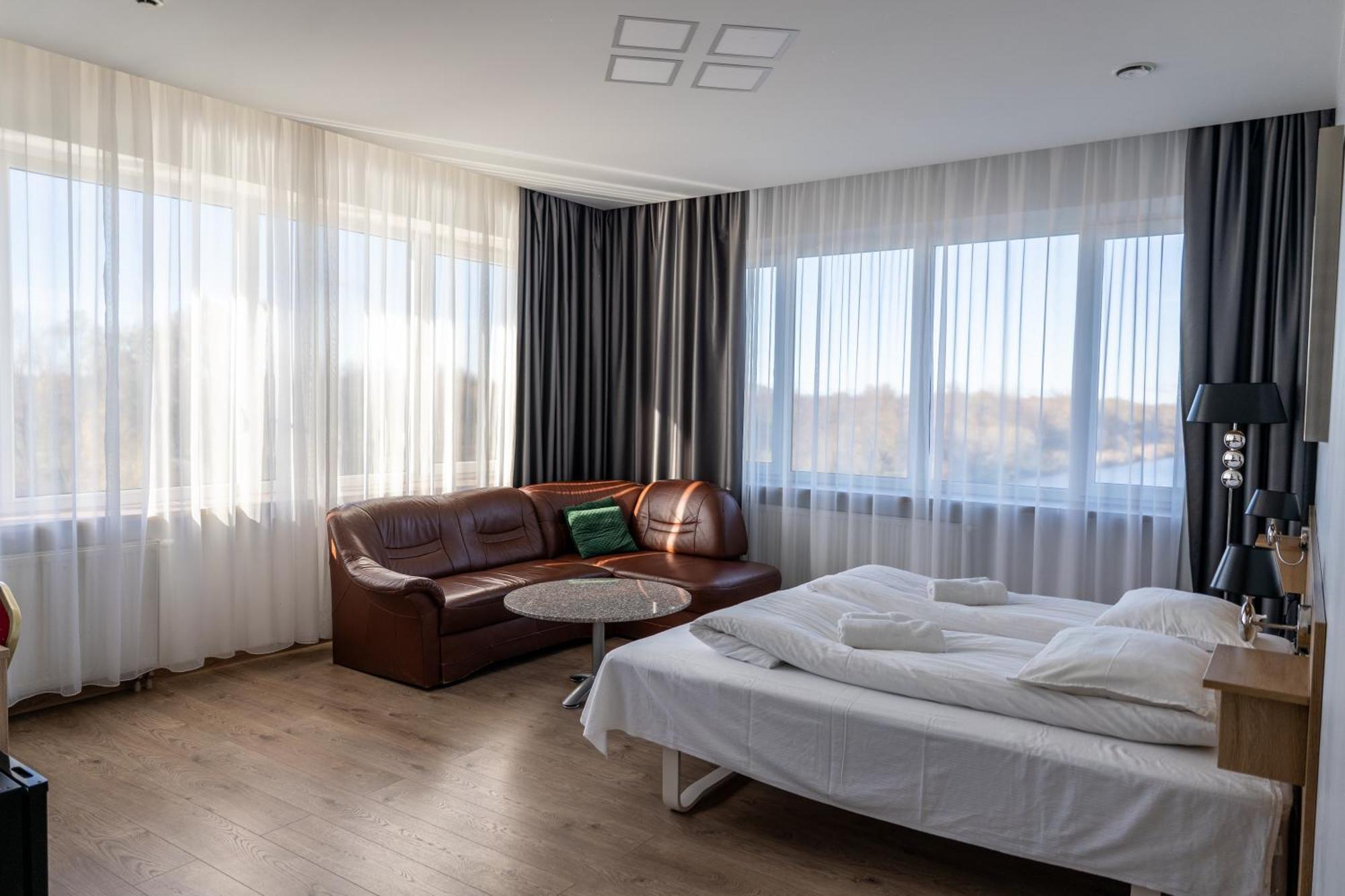Viesbutis Banga Hotel Tauragė Eksteriør billede